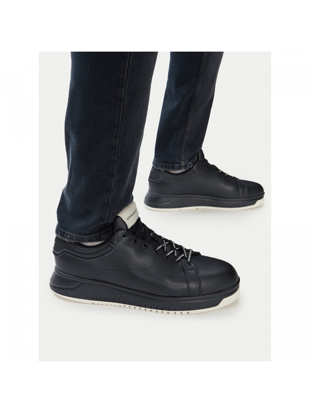 Sneakersy Emporio Armani EM003663 AF18212 MC105 Černá